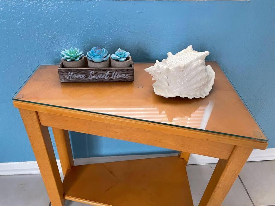 Entire Home By Siesta Key/Closed To Downtown Σεϊρασότα Εξωτερικό φωτογραφία