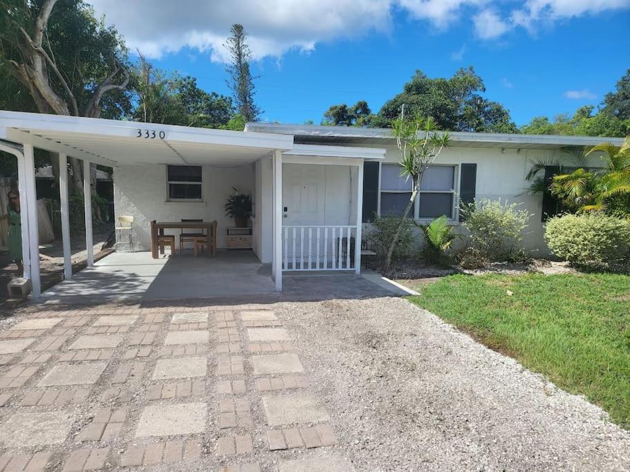Entire Home By Siesta Key/Closed To Downtown Σεϊρασότα Εξωτερικό φωτογραφία