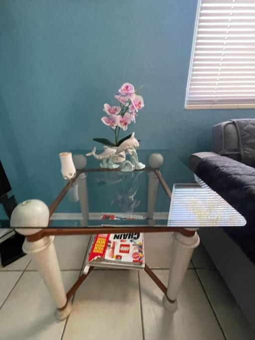 Entire Home By Siesta Key/Closed To Downtown Σεϊρασότα Εξωτερικό φωτογραφία