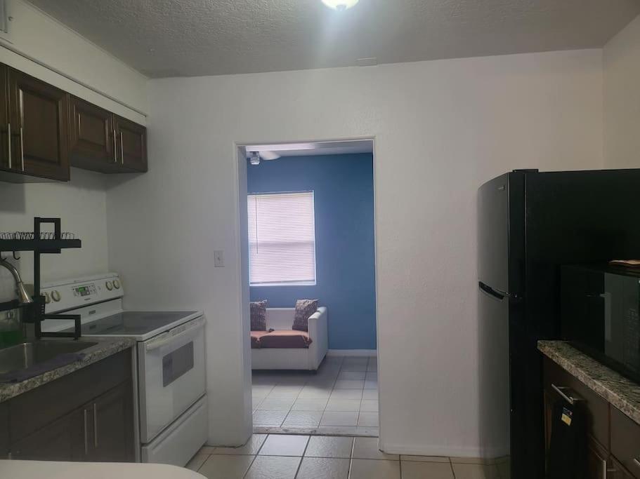 Entire Home By Siesta Key/Closed To Downtown Σεϊρασότα Εξωτερικό φωτογραφία