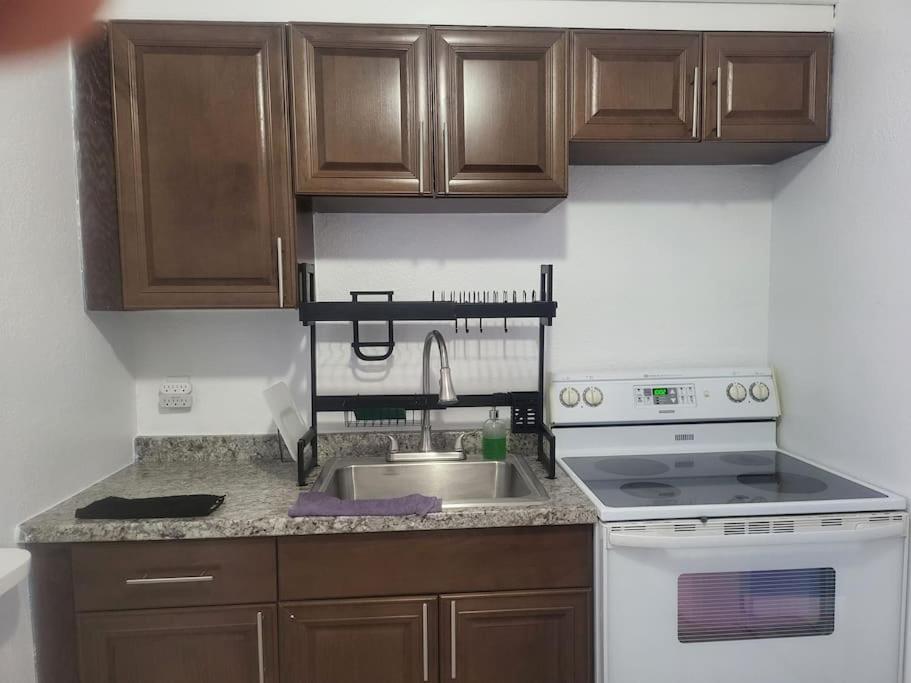 Entire Home By Siesta Key/Closed To Downtown Σεϊρασότα Εξωτερικό φωτογραφία