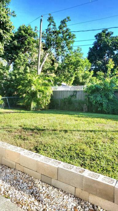Entire Home By Siesta Key/Closed To Downtown Σεϊρασότα Εξωτερικό φωτογραφία