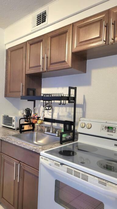 Entire Home By Siesta Key/Closed To Downtown Σεϊρασότα Εξωτερικό φωτογραφία